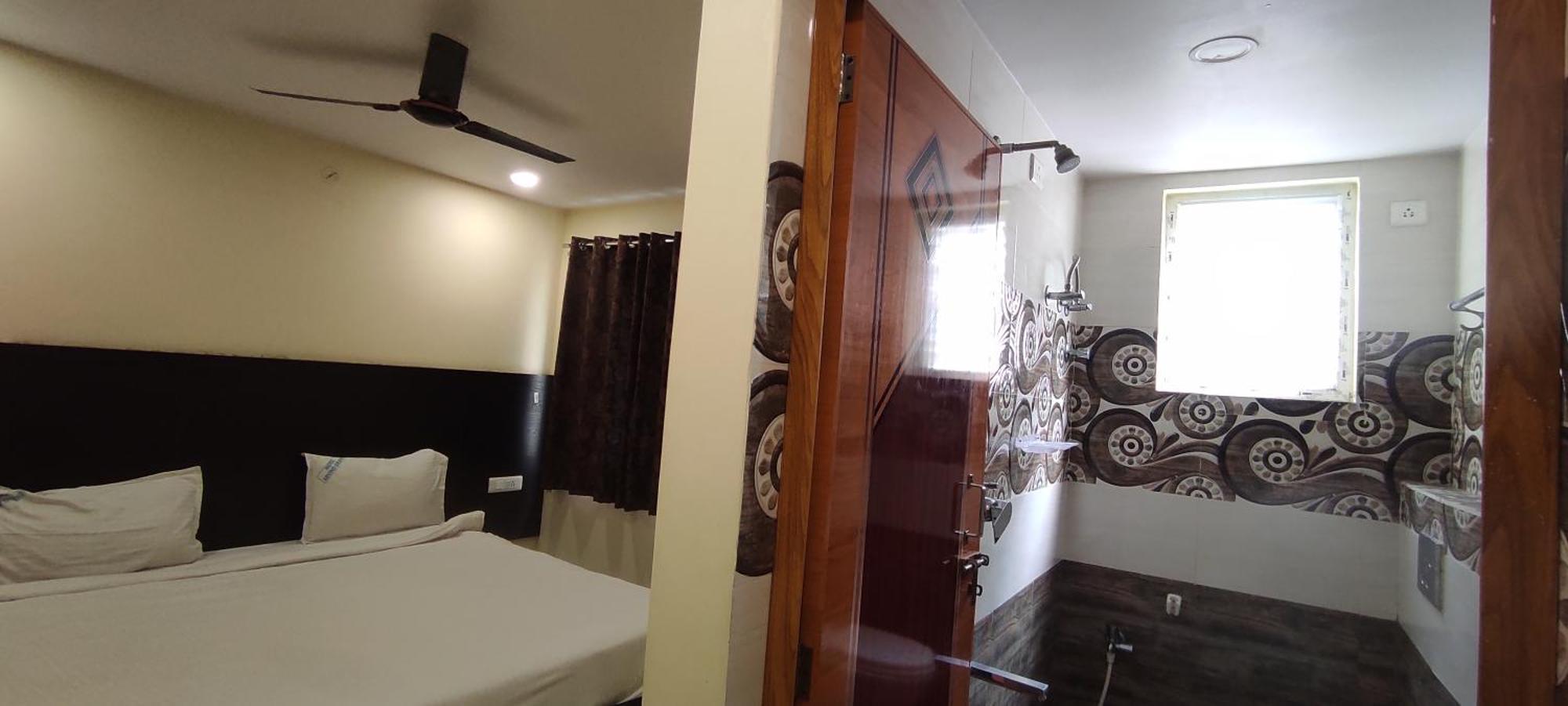 ויסאקפאטנם Arvind Stay Hotel, Rk Beach Vizag מראה חיצוני תמונה