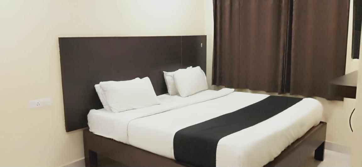 ויסאקפאטנם Arvind Stay Hotel, Rk Beach Vizag מראה חיצוני תמונה