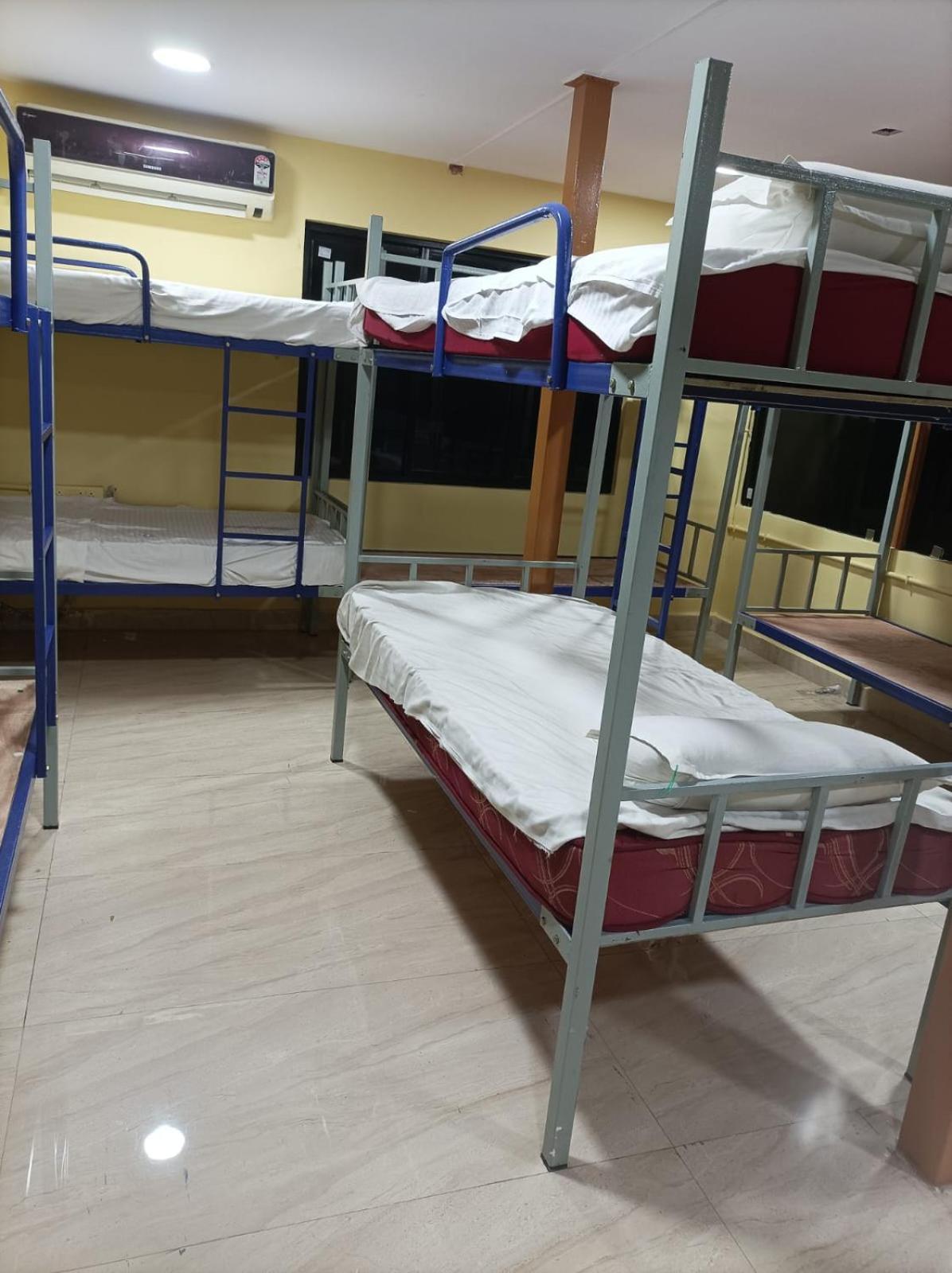 ויסאקפאטנם Arvind Stay Hotel, Rk Beach Vizag מראה חיצוני תמונה